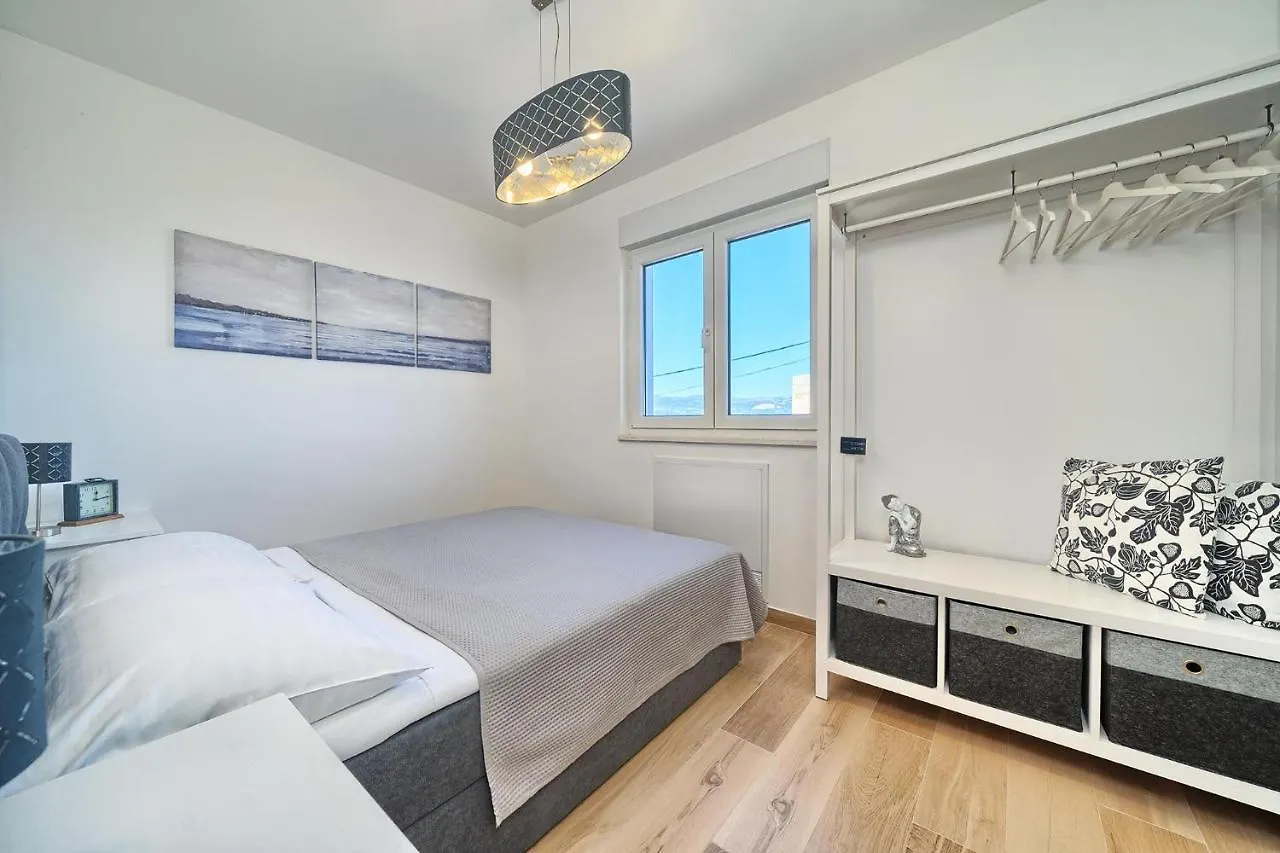 Soul - Sea-View Garden & Pool Apartment Slatine 0*,