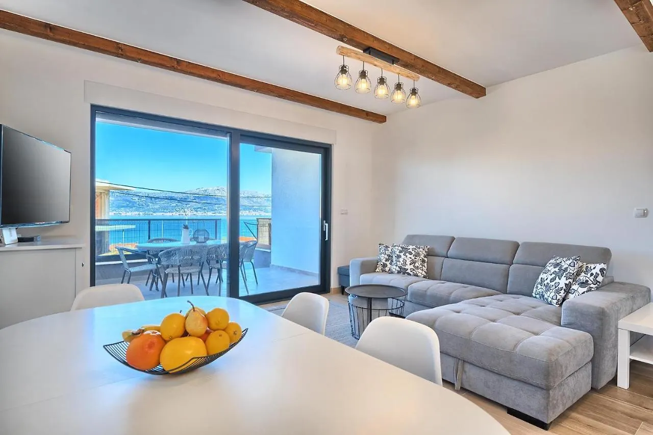 Soul - Sea-View Garden & Pool Apartment Slatine Croatia