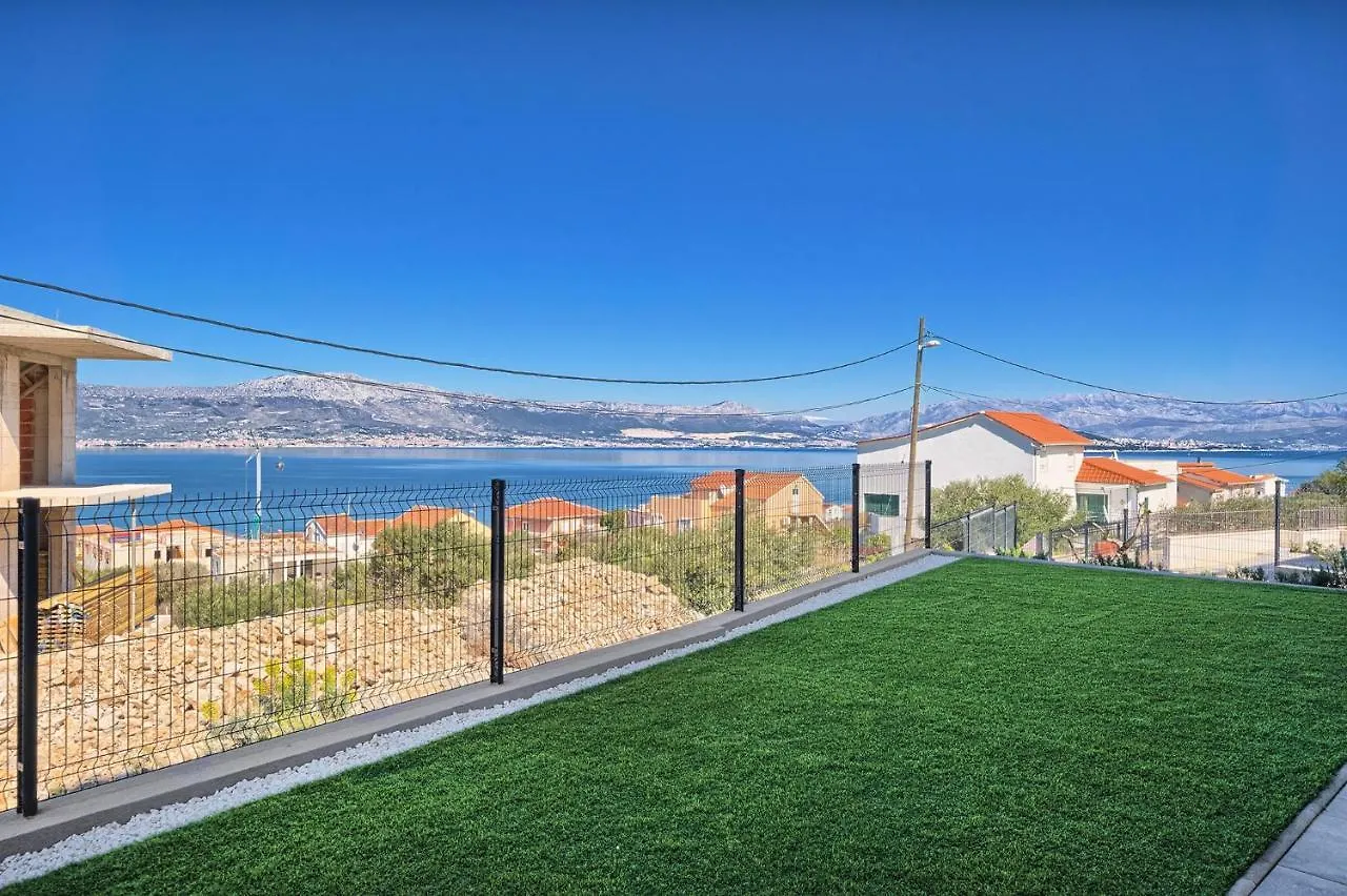 Soul - Sea-View Garden & Pool Apartment Slatine