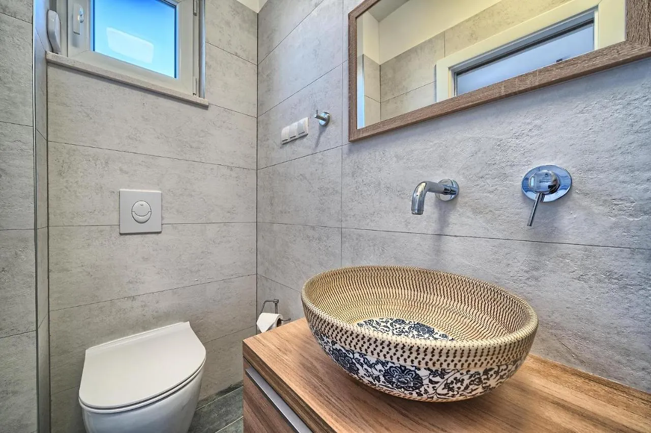 Soul - Sea-View Garden & Pool Apartment Slatine 0*,  Croatia